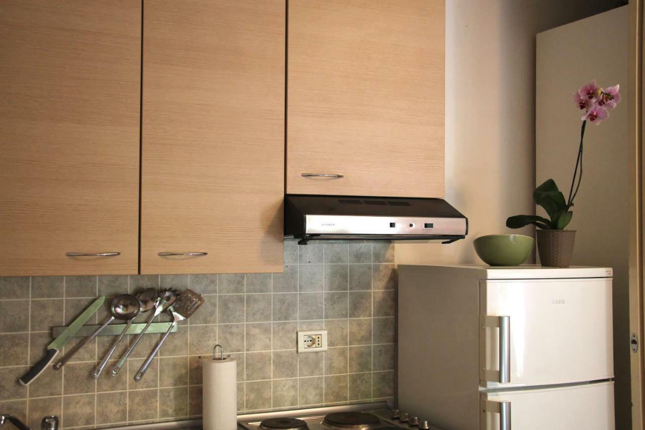 Basement Turati 3 -consulates District Appartamento